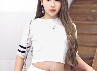 Feilin嗲囡囡 – 欣欣Rubybaby的美图释义：肉丝与私拍，定义了什么叫做“不走寻常路”。