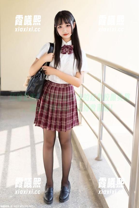 压轴更新！喵糖映画带来的红色校服美眉，满分青春气息，记得收藏啊！