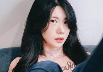 更新！Sia(시아)的Paranhosu活动图片，一不小心就被她的节奏带偏了……