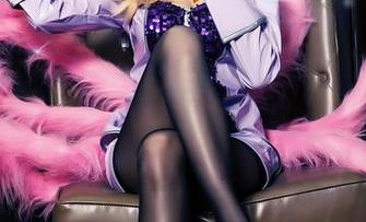 TouTiao头条女神 – 短裤，杨漫妮baby的写真到底要展现多少腿？我算是看明白了！