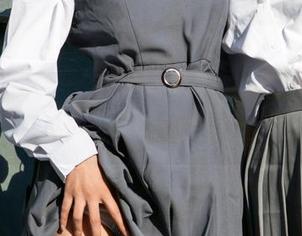 UGirls尤果网 – 准备好丢弃旧衣服？周妍希的礼服就在那张网盘里