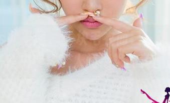 UGirls尤果网 – 一块毛衣而已，张馥棋却把私拍变成了人间绝艳的美图。