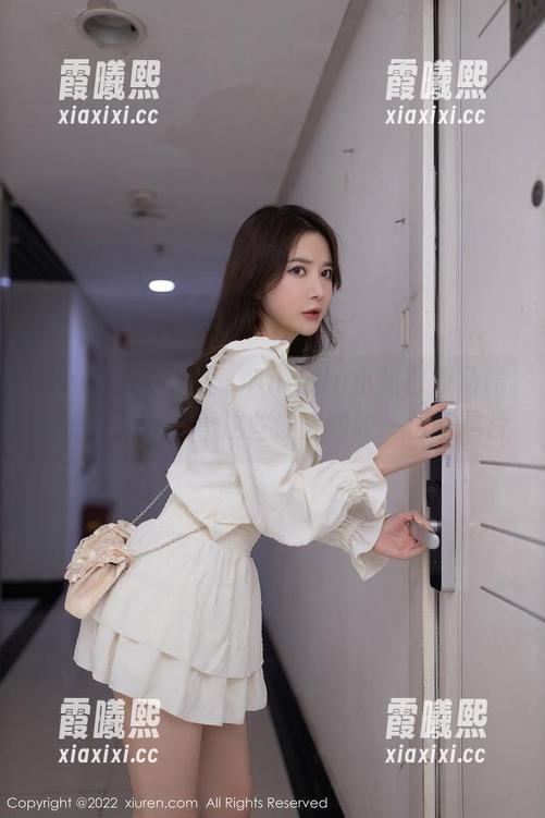 Xiuren秀人网 - Angela小热巴双马尾合集，快来翻看这些让人想咬一口的照片