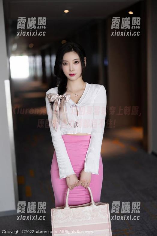 Xiuren秀人网 - 这回夏馨瑶穿上制服，原图的魅力挡都挡不住！