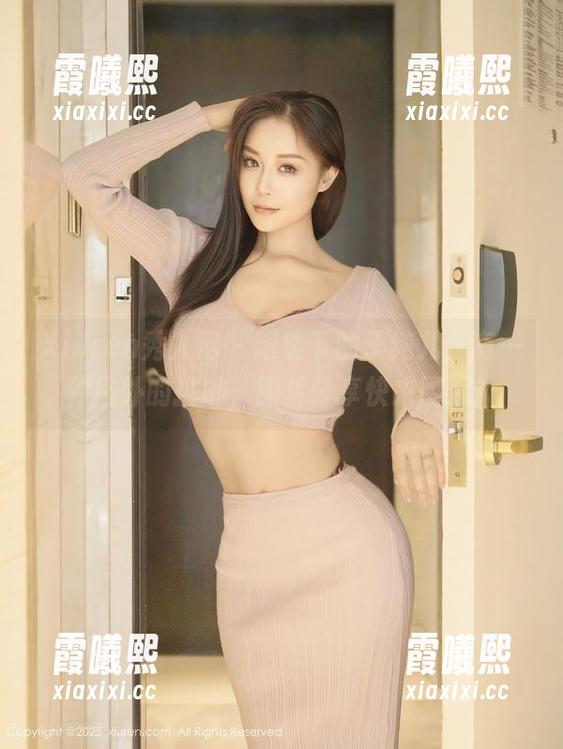 Xiuren秀人网-子纯儿 Xiuren秀人网 - 眼镜下的子纯儿,有一种格外的挑衅,图片分享快来围观!