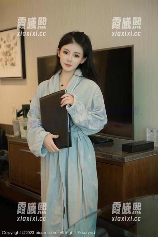 Xiuren秀人网-小小白思宜 Xiuren秀人网 - 小小白思宜最新套图,这肉丝看了让人直想评论几句