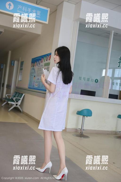 Xiuren秀人网-樱桃小阑子 Xiuren秀人网 - 无圣光与樱桃小阑子舞动的JK写真新视角
