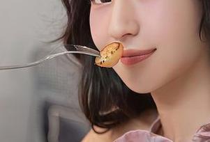 Xiuren秀人网 – 难以抗拒的邹晶晶居家套图，光是看就累得我想躺下了！