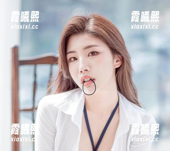 高清合集，Yebin(전예빈)的野餐姿势，看得我都想重新审视我的吃午饭方式了。