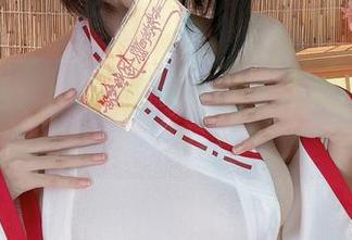 照片说话：miko酱ww的女仆瞬间与你对视