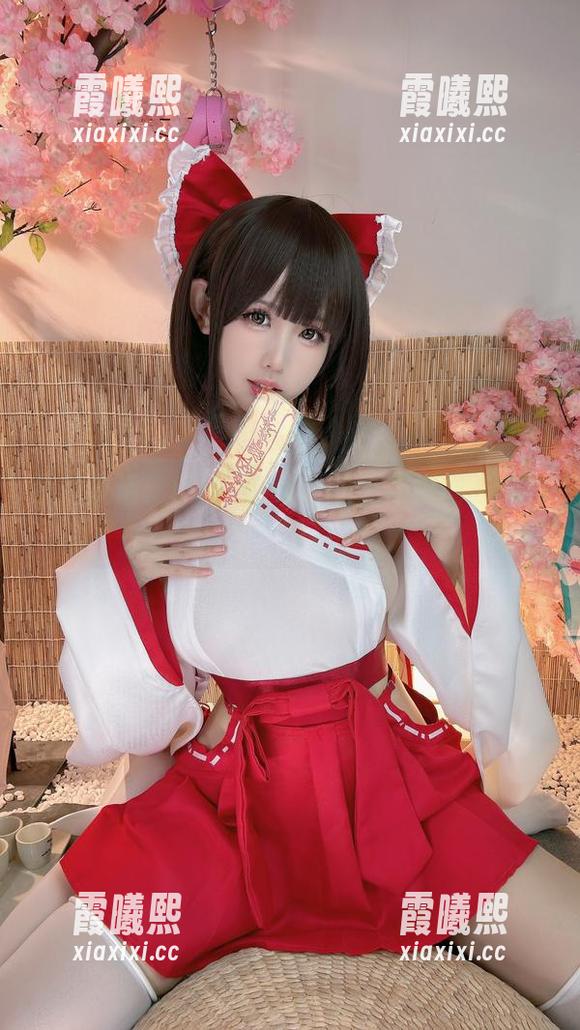 照片说话：miko酱ww的女仆瞬间与你对视