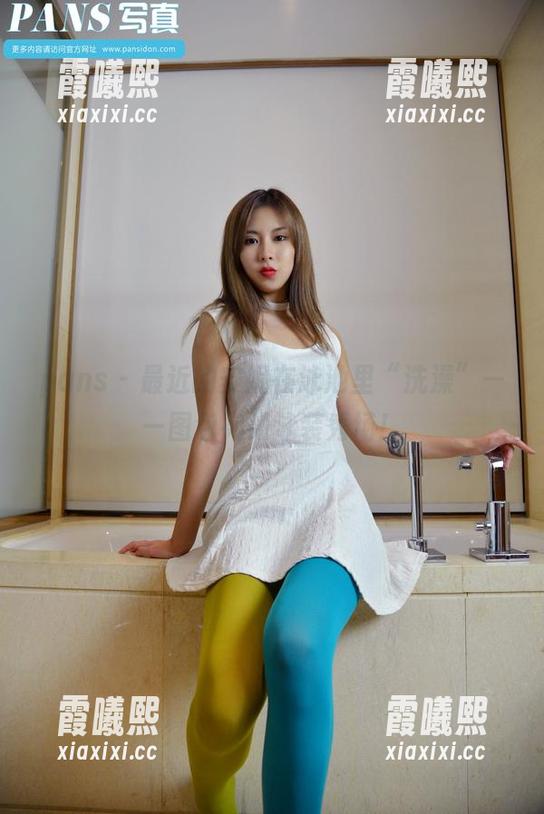 pans - 最近的安妮在泳池里“洗澡”——图包宛如泳装秀场！