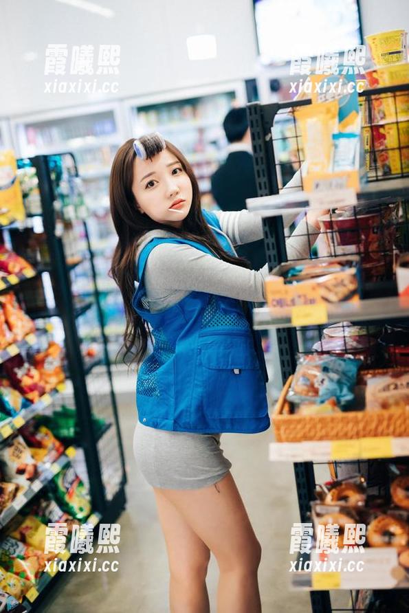 yeeun孙乐乐 yeeun孙乐乐更新:妹妹那一瞬,还愣着呢!