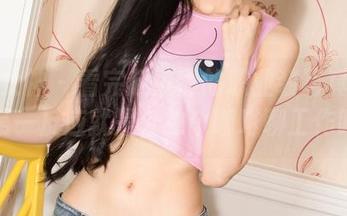 克拉女神 – 看完赵雨静的职业装写真更新，第一反应就是，约个咖啡聊工作吗？