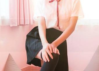 嗲囡囡 – 下载奶茶Emily少女的写真，来杯“美味”吧！