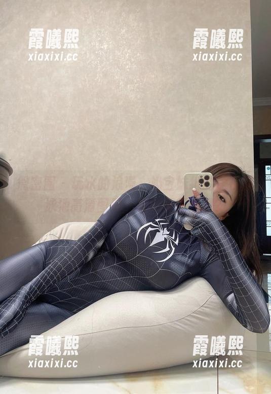 奶宝妹纸 微密圈 - 玩水的浪漫,奶宝妹纸的深夜游泳池高清图册,有些不正经吧?