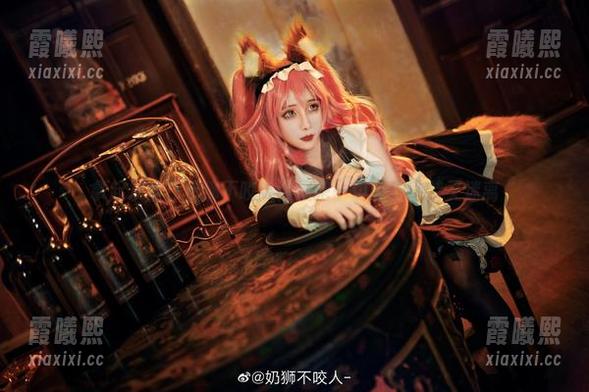 拿起灰丝，奶狮不咬人慢慢把一切变得奇特又迷离