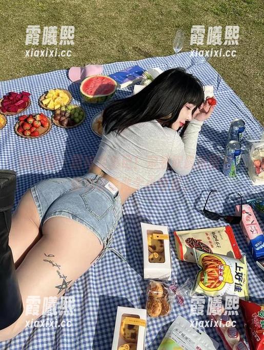 宋昱欣 微密圈 - 厨娘变形记!宋昱欣最新图包,偶尔也要做个小可爱。