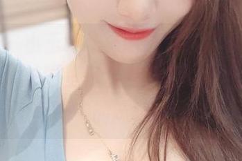 微密圈 – 小玉吃果冻的连体衣趣味横生，在线上，美图里每个细节都充满“好奇心”的味道。