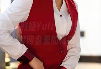尤蜜荟 – 严利娅Yuliya的浴室探险，顺便聊聊网盘里的隐藏作品！