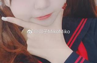 每一张油亮写真，都是御子Yumiko的定制鬼手，给我个点头就完事了。