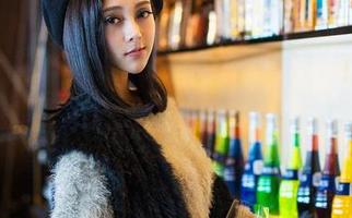 推女神 – 尤美Yumi的毛衣合集，真是叠起来赏心悦目，懒得想就下载了！