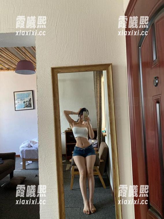 微密圈 - 文茜cool的无底线比基尼图集下载——来，一起用眼睛过把瘾！