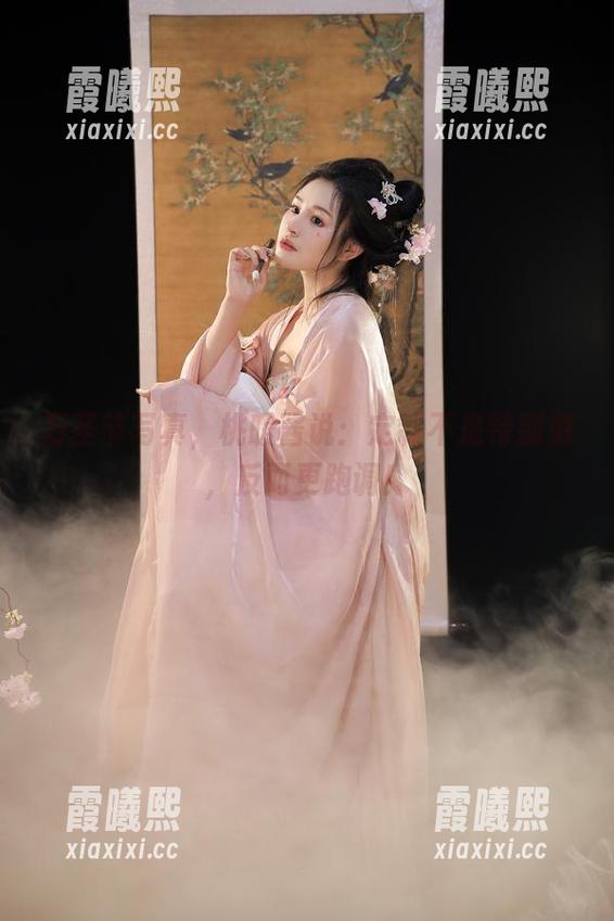 万圣节写真，桃暖酱说：定制不是特别鬼，反而更跑调！