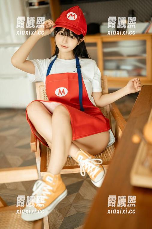 桜井宁宁 图包里的火花,桜井宁宁和她那围裙好像在叹气?
