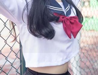 梦丝女神 – 王娇娇：她的职业装私房写真让人感到一丝不轨？