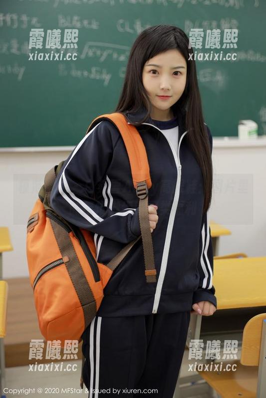 模范学院 - 白茹雪Abby高跟鞋：图片里的繁忙脚步和另类福利