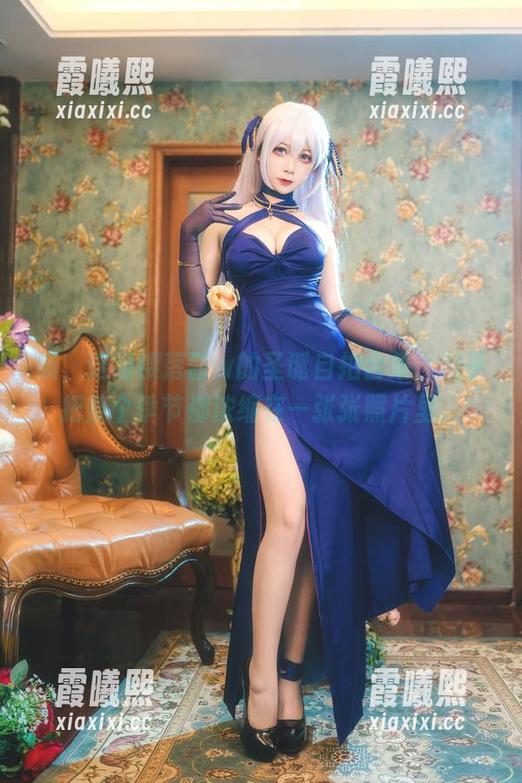 樱落酱w 啧,这组樱落酱w的圣诞自拍合集,似乎把整个季节都浓缩在一张张照片里。
