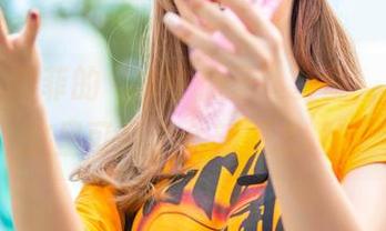 爱丝 – 索菲的“水中仙子”资源，泳衣在这里可是个全新概念啊！