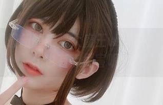 照片里最新的眼酱大魔王w：忽然觉得女仆也有点厉害呢？