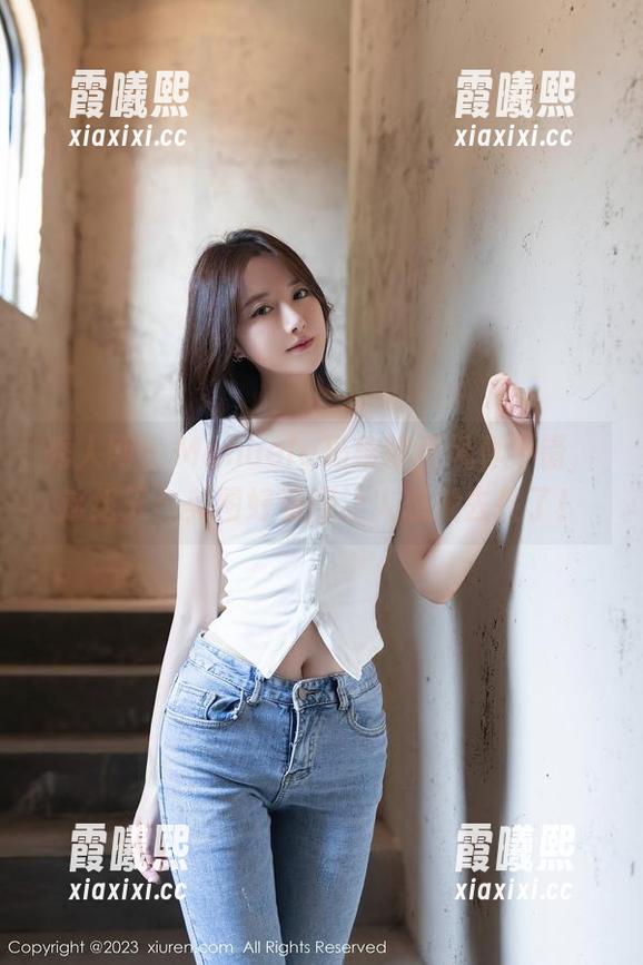 秀人网 - Manuela玛鲁娜画风真不错，这组天台美图好看得让人想搬去住了！