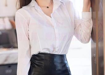 秀人网 – 随便一瞥Suki_baby黑丝图集，心里开始盘算，哪款搭配能让我也尝试一下？