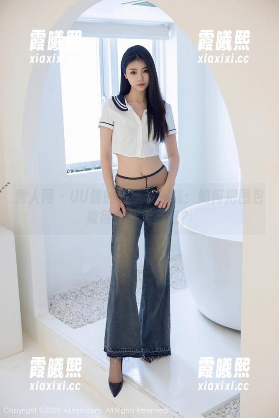 秀人网 - UU酱的万圣节挑战：如何把图包做得如此无圣光？