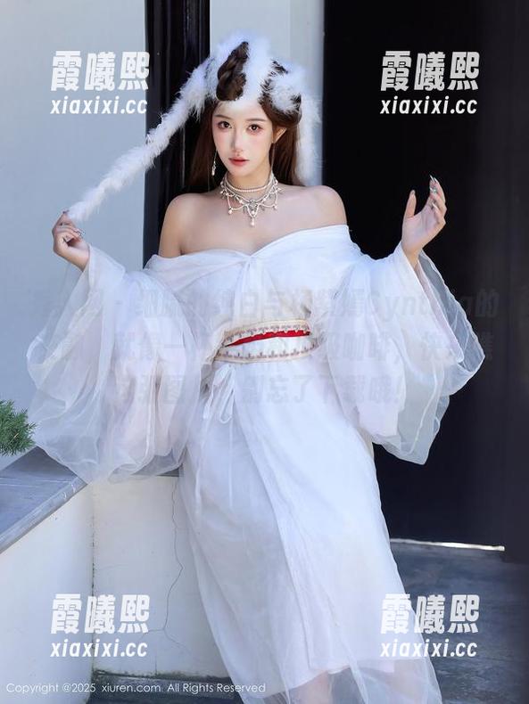 秀人网 - 细腻的纯白与杨紫嫣Cynthia的交融，就像一杯牛奶和顶级咖啡，快来瞧这张图片，别忘了下载哦！