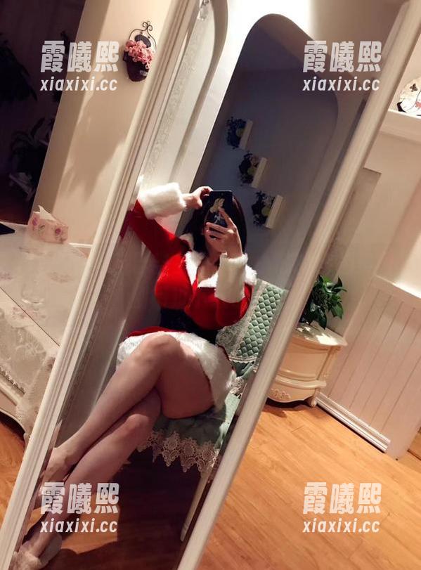 微密圈 - 自己当主角，童小芯的自拍美图，别错过下载的机会。