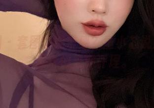 微密圈 – 套图也能带感？童小芯说她试过，观众们来评评理。