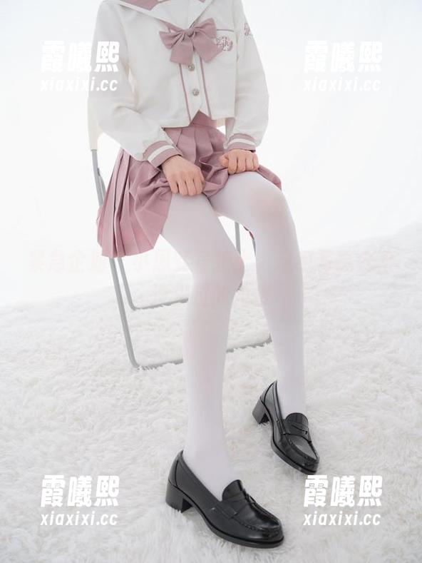 紧急企划 - 小恩变身护士，这组写真合集没见过的角度