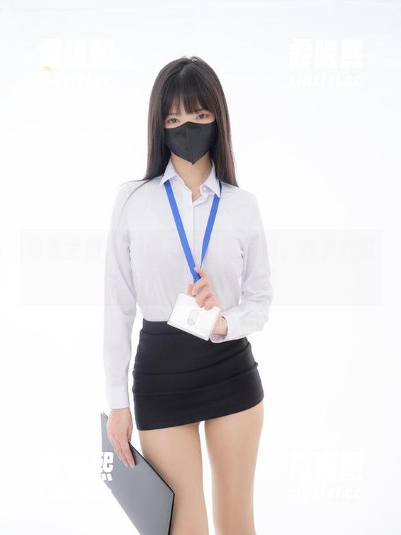 紧急企划-林书辞 紧急企划 - 网盘里的空姐写真,林书辞展示了衣柜的物理学