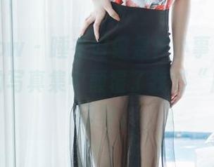 花漾show – 睡衣好像是件小事，却从玥儿玥er的写真集中颠覆了我对“居家”的印象。