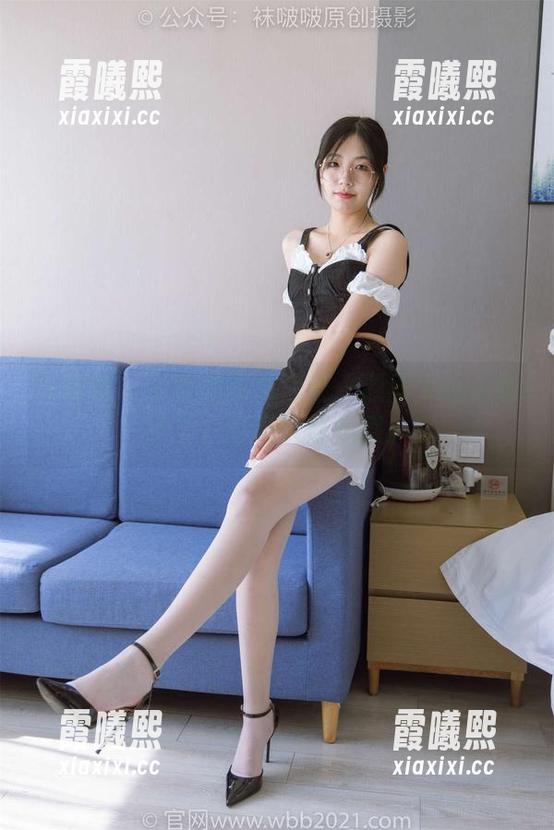袜啵啵-小安 袜啵啵 - 小安的高跟凉鞋:原图太让人侧目了,写真只好私藏。