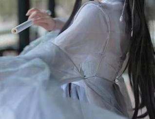 吊带风来了，贝儿酱Miki给你开个脑洞，快来下载原图，绝对不虚此行！