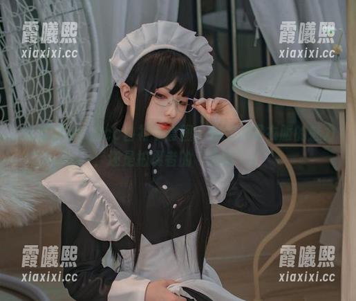 起司块wii 起司块wii的cc白衬衣套图,你觉得是衣服的魅力,还是拍摄者的“无意”?