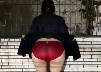 微密圈 – 修女不只是白裙子和十字架，迷人的五姨太的高清写真给你不同的视角。