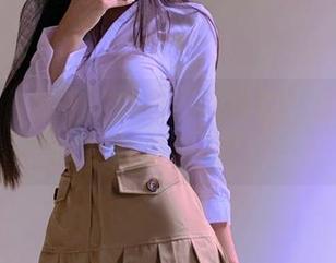微密圈 – 陈佩奇的最新写真集：校服也能比拼时装周？