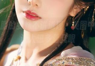 换了和服的雯妹不讲道理，美图中的柔美让人想多看几眼