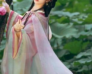 独一无二的雯妹不讲道理逸仙套图：这是我吃消夜时的审美追求！